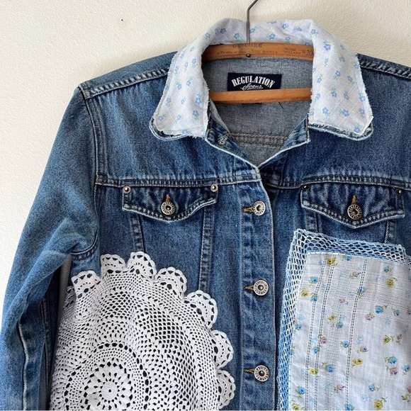 Reworked patchwork handkerchief floral‎ denim jacket L handmade - Picture 2 of 11